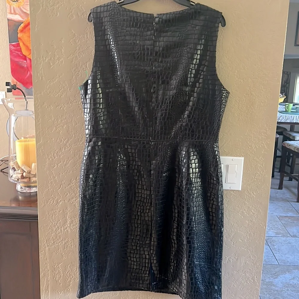 Vintage Selene Sport Women’s Black excellent condition faux crocodile sk…